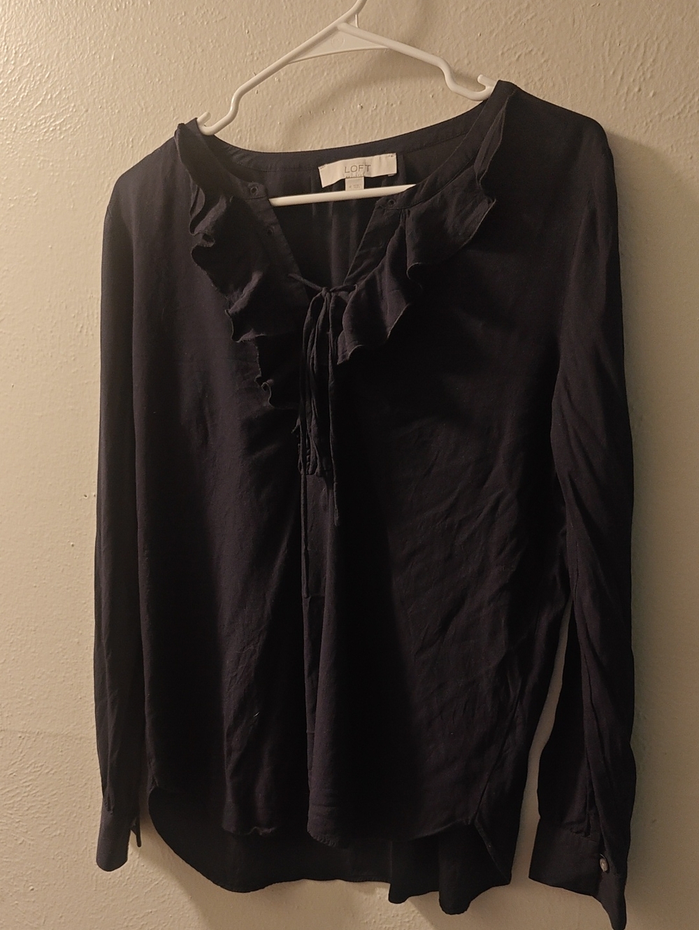 LOFT Navy Ruffled Tie-Neck Long Sleeve Blouse sz M